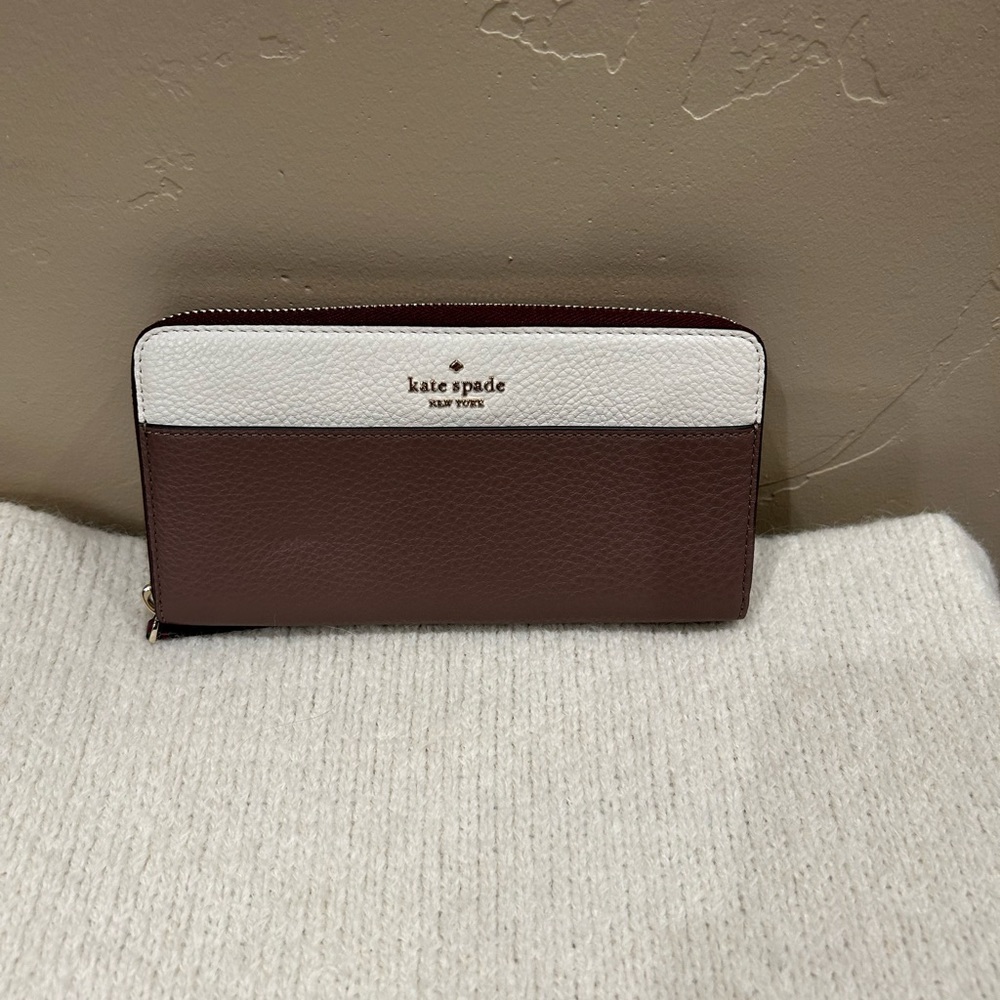 Kate Spade Large Continent Wallet